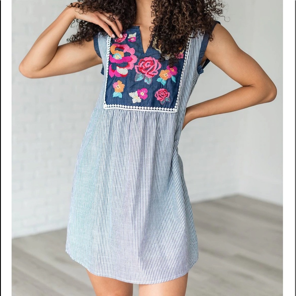 Andree by Unit Embroidered Stripe Sleeveless Dress